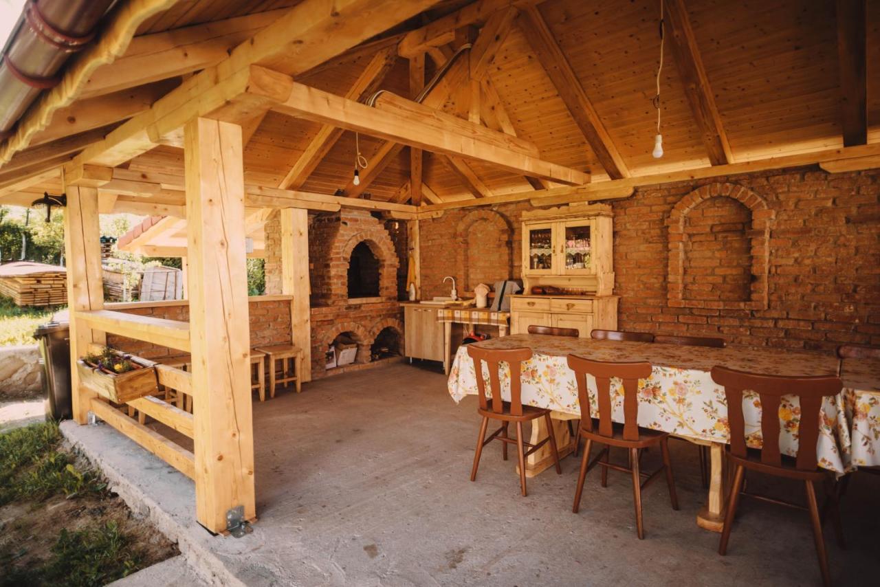Готель Casa Bunicilor Nucsoara  Екстер'єр фото